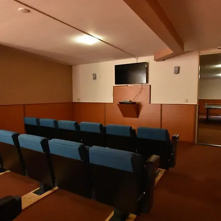 בית נופש Spacious Holiday In With Private Terrace