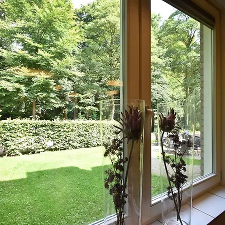 בית נופש Spacious Holiday In With Private Terrace ברח אן דאל